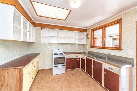 Photo of property in 104 Weraroa Road, Waverley, 4510