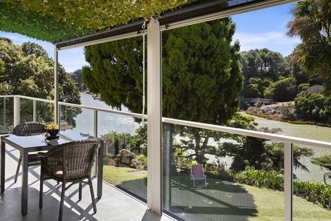 Photo of property in 18 Meachen Terrace, Waiuku, 2123