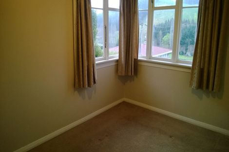 Photo of property in 489 Kaikorai Valley Road, Bradford, Dunedin, 9011