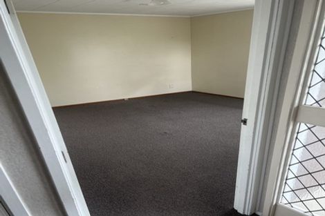 Photo of property in 64 Awaruku Road, Torbay, Auckland, 0630