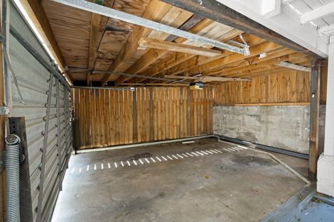 Photo of property in 9 Sungrove Rise, Sunnyvale, Auckland, 0612