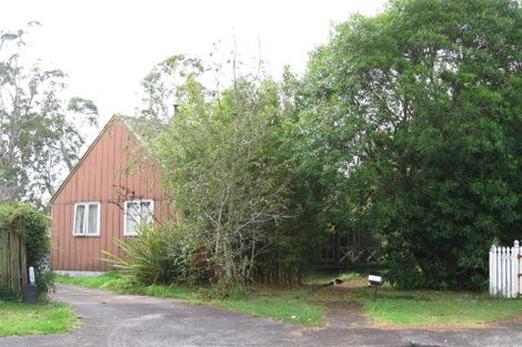 Photo of property in 27 Serwayne Place, Sunnyvale, Auckland, 0612