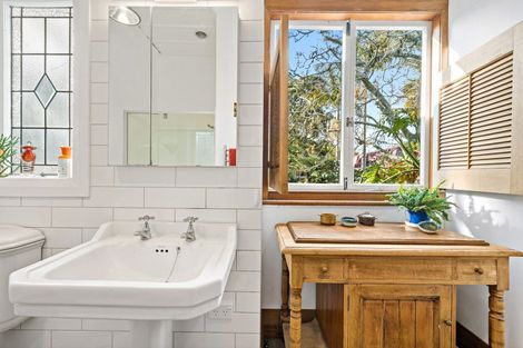 Photo of property in 34 Seaview Avenue, Northcote, Auckland, 0627