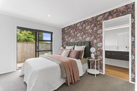 Photo of property in 25b Karaka Street, Merrilands, New Plymouth, 4312