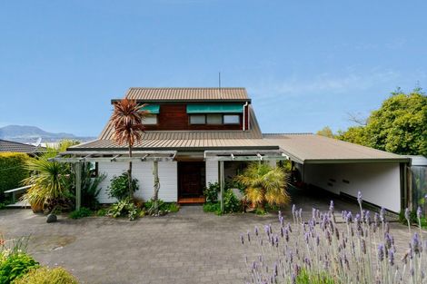 Photo of property in 23 Ewing Grove, Acacia Bay, Taupo, 3330