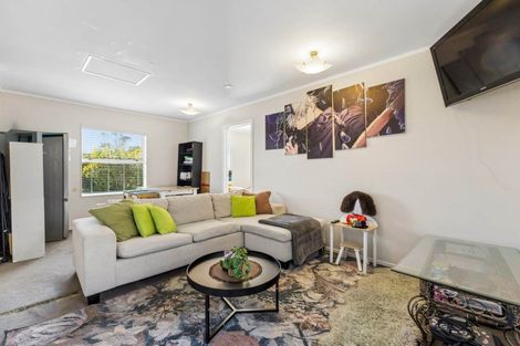 Photo of property in 39 Stranraer Crescent, Wattle Downs, Auckland, 2103