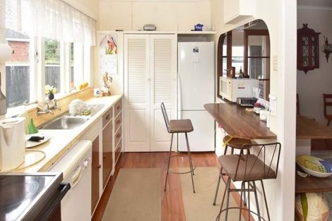 Photo of property in 67 Forrest Hill Road, Milford, Auckland, 0620