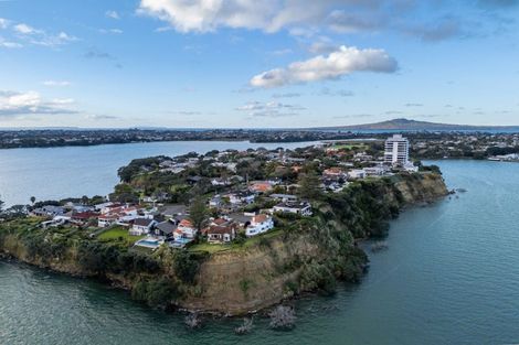 Photo of property in 87 Stanley Point Road, Stanley Point, Auckland, 0624