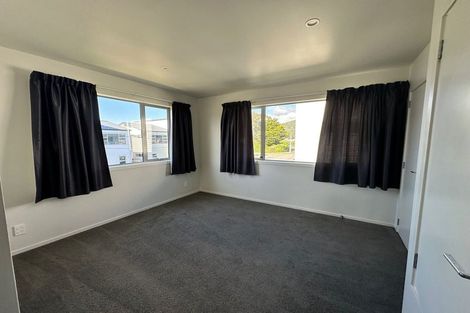 Photo of property in 30 Barber Grove, Moera, Lower Hutt, 5010