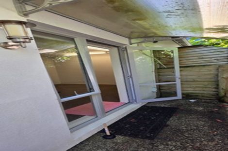 Photo of property in 5 Hazel Glen, Bayview, Auckland, 0629