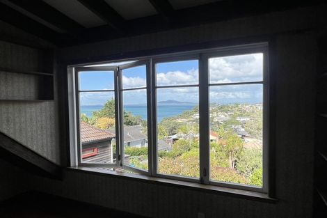 Photo of property in 41 Montgomery Avenue, Rothesay Bay, Auckland, 0630