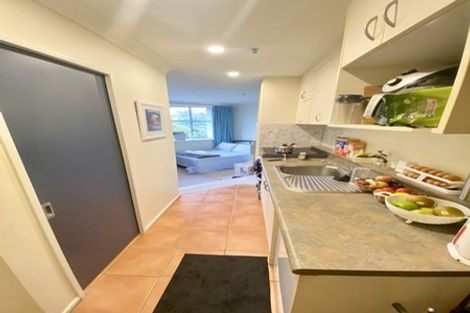 Photo of property in Terrace Garden Apartments, 6c/120 The Terrace, Wellington Central, Wellington, 6011