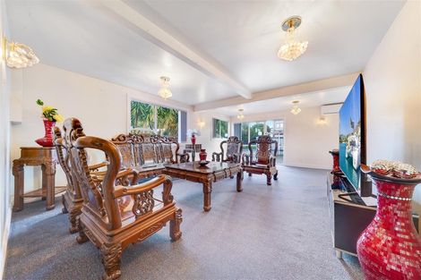 Photo of property in 10 Tabitha Crescent, Henderson, Auckland, 0612