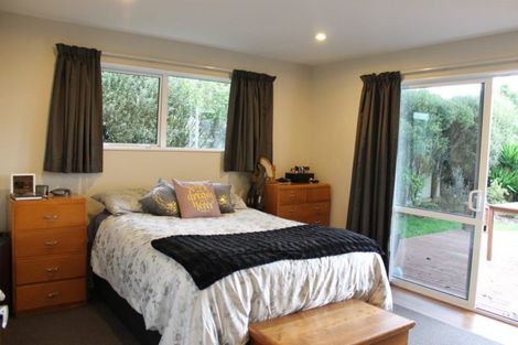 Photo of property in 24 Peel Street, Westport, 7825