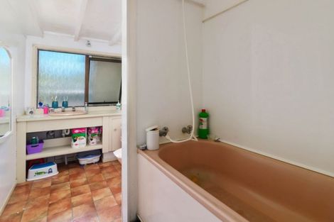 Photo of property in 5 Westlock Road, Koutu, Rotorua, 3010