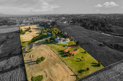 Photo of property in 189 Vaughans Road, Okura, Albany, 0792