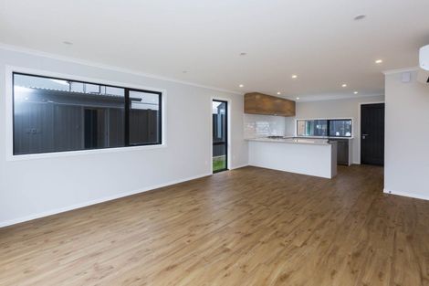 Photo of property in 3 Cynisca Crescent, Wallaceville, Upper Hutt, 5018