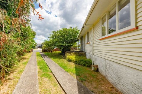 Photo of property in 40 Wellesley Road, Mangere Bridge, Auckland, 2022