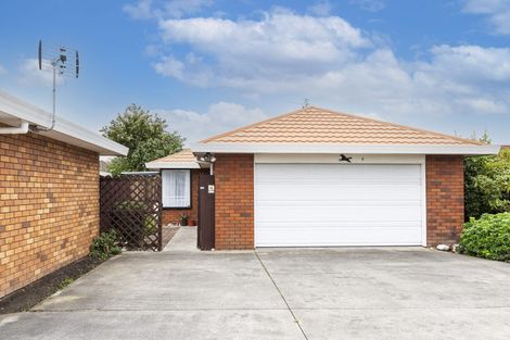 Photo of property in 2/3 Apollo Place, Papanui, Christchurch, 8052