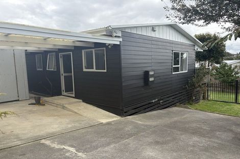Photo of property in 17b Scott Road, Stanmore Bay, Whangaparaoa, 0932