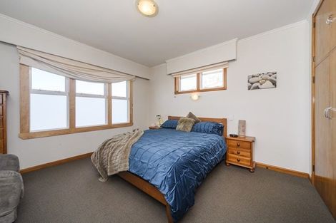 Photo of property in 6 Innes Place, Roslyn, Palmerston North, 4414