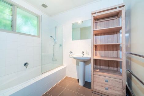 Photo of property in 1/37 Becroft Drive, Forrest Hill, Auckland, 0620