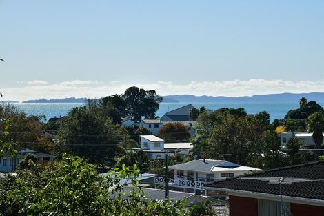 Photo of property in 36 Surf Road, Stanmore Bay, Whangaparaoa, 0932