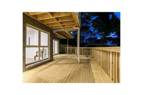 Photo of property in 185b Browns Bay Road, Browns Bay, Auckland, 0630