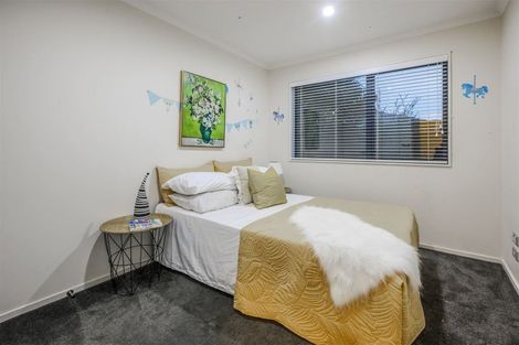 Photo of property in 106b Simpson Road, Henderson Valley, Auckland, 0614