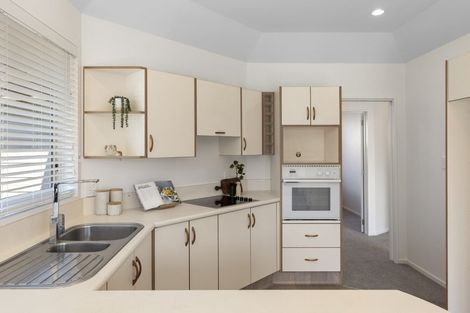 Photo of property in 23 Wittys Road, Avonhead, Christchurch, 8042