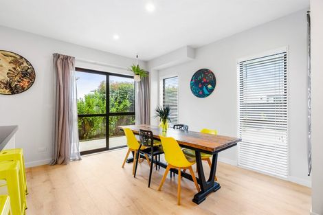 Photo of property in 1 Crompton Place, Orewa, 0931