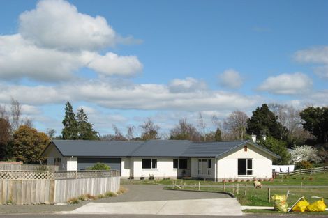 Photo of property in 8g Blennerville Close, Marton, 4710