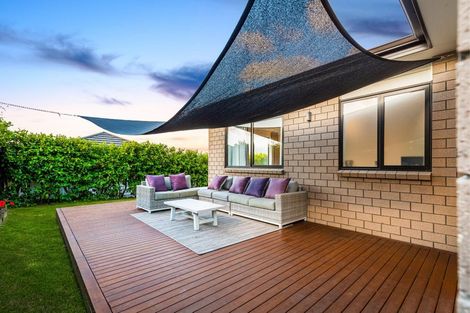 Photo of property in 79 Nobilo Road, Kumeu, 0810