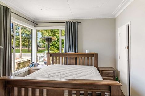 Photo of property in 32 Railway Esplanade, East Gore, Gore, 9710