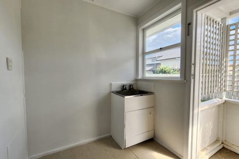 Photo of property in 26 Martin Road, Manurewa, Auckland, 2102