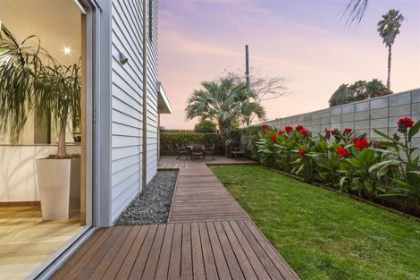 Photo of property in 52 Killarney Street, Takapuna, Auckland, 0622
