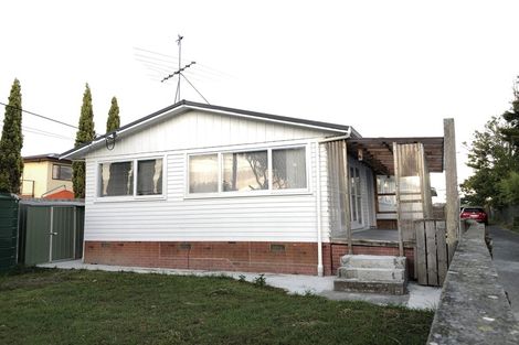 Photo of property in 28a Longburn Road, Henderson, Auckland, 0610