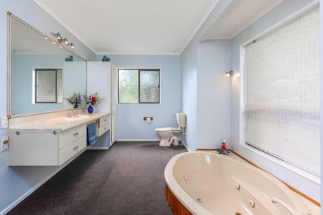 Photo of property in 324-328 Waikawa Road, Waikawa, Picton, 7220