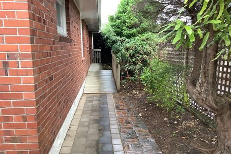 Photo of property in 1/5 Stratford Avenue, Milford, Auckland, 0620