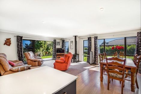 Photo of property in 105 Judge Richardson Drive, Opaheke, Papakura, 2584