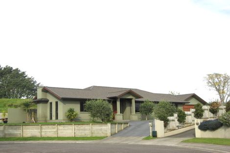 Photo of property in 14 Tupare Place, Highlands Park, New Plymouth, 4312