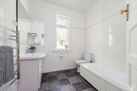 Photo of property in 388 Fergusson Drive, Heretaunga, Upper Hutt, 5018