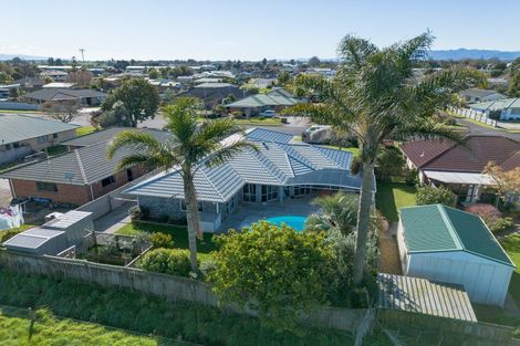 Photo of property in 10 Harris Place, Ngatea, 3503