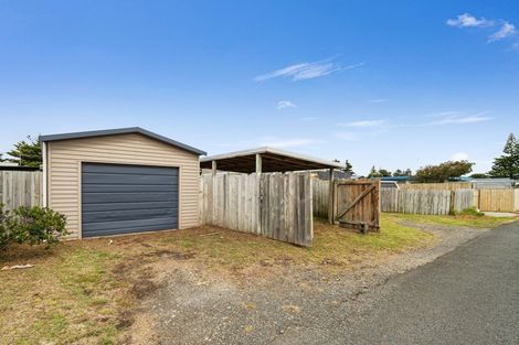 Photo of property in 5 Seafront Road, Castlecliff, Whanganui, 4501
