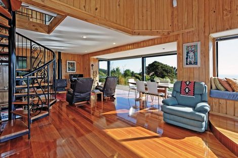 Photo of property in 126 Lone Kauri Road, Karekare, Auckland, 0772