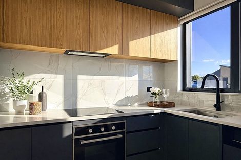 Photo of property in 6 Taukahiwi Road, Pukekohe, 2120