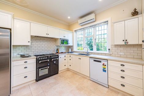 Photo of property in 299 Saint Hill Street, Whanganui, 4500