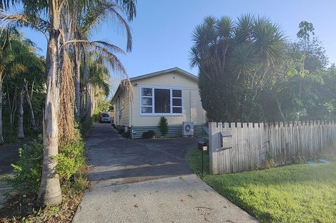 Photo of property in 74 Rosario Crescent, Red Beach, 0932