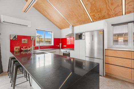 Photo of property in 571 Queen Street East, Levin, 5510