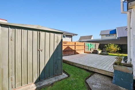 Photo of property in 41 Omata Road, Marfell, New Plymouth, 4310